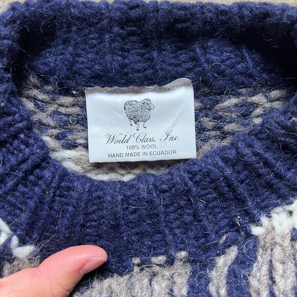 Vintage Handmade Chunky Sweater Fair Isle Scandinavian Holiday Made in Ecuador - Picture 2 of 7